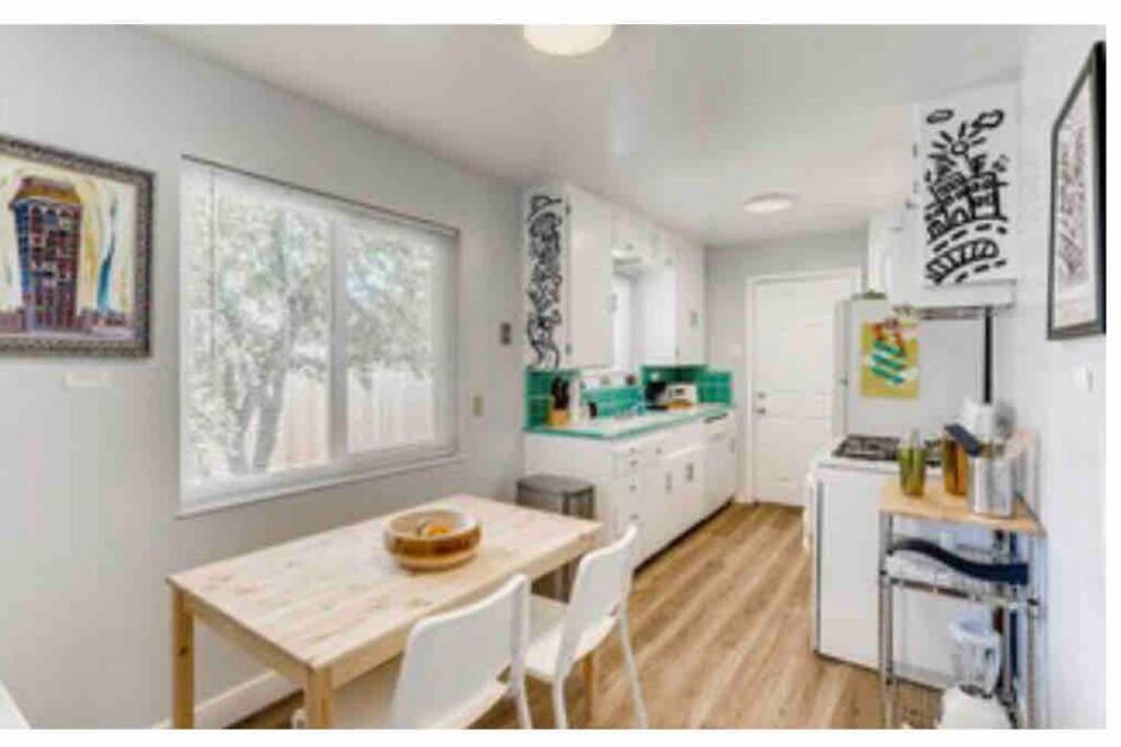 Smart Eclectic Art House Near Uc Davis Med Center Villa Sacramento Luaran gambar